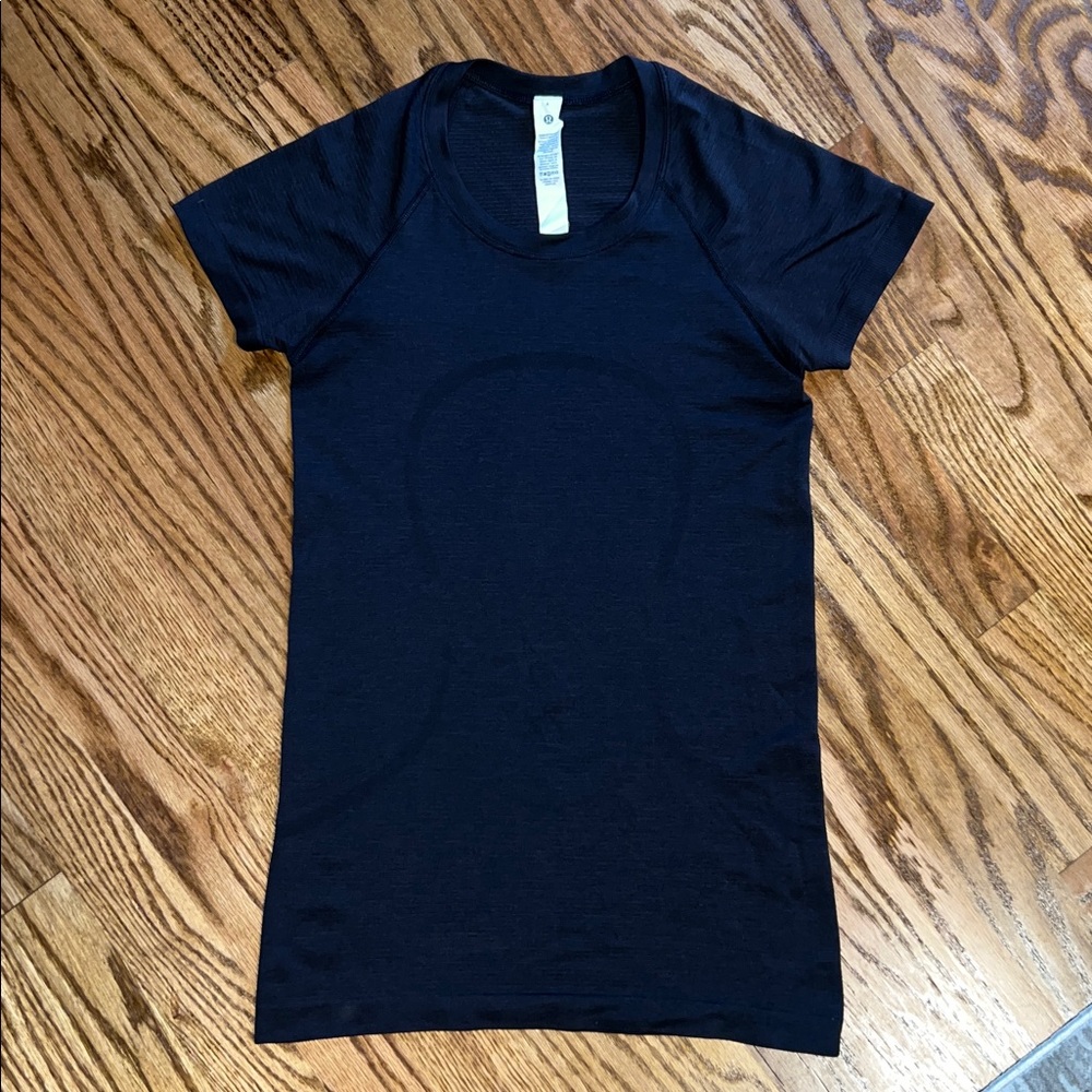 Lululemon Black Swiftly Tech Short Sleeve Shirt
